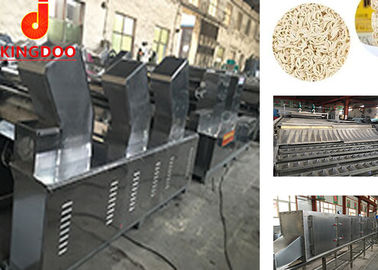 Tagliatella industriale degli ss che fa macchina, linea di produzione fritta non della tagliatella